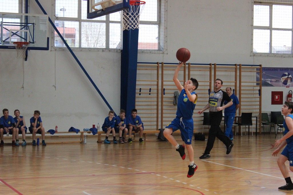 VROS KOMARCI - bELIŠĆE