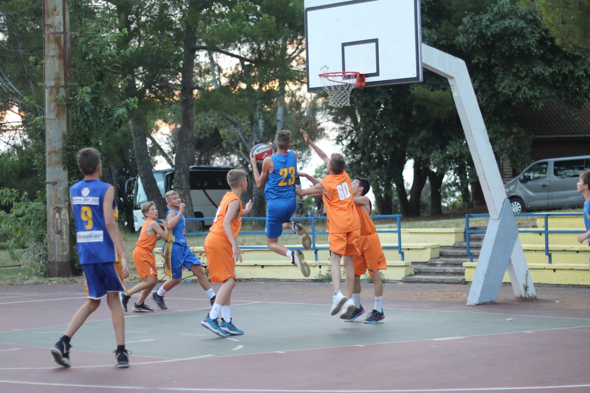 Ljetni-košarkaški-kamp-01